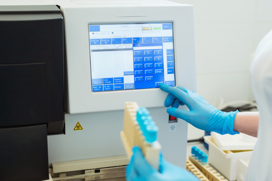 realização do exame tap em automação laboratorial